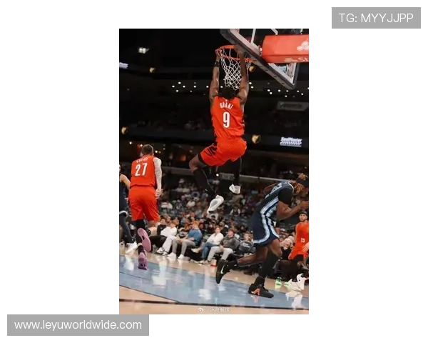 卡隆·巴特勒突破威少防守拉开空间提升球队得分效率